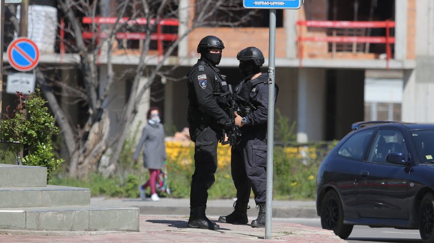 Задържаха в София издирван гръцки каналджия с 10-годишна присъда