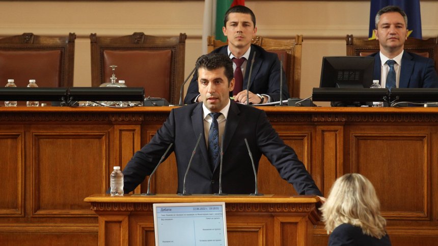 Петков за новата програма: Трябва да приемем над 40 закона за 6 месеца