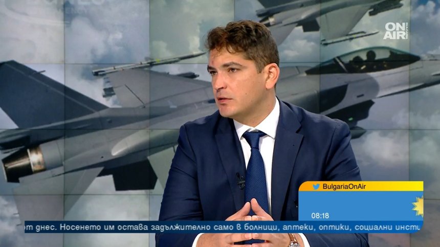 Доц. Цветков: Забавихме се с придобиването на нови самолети, ясно е, че Русия няма да спечели