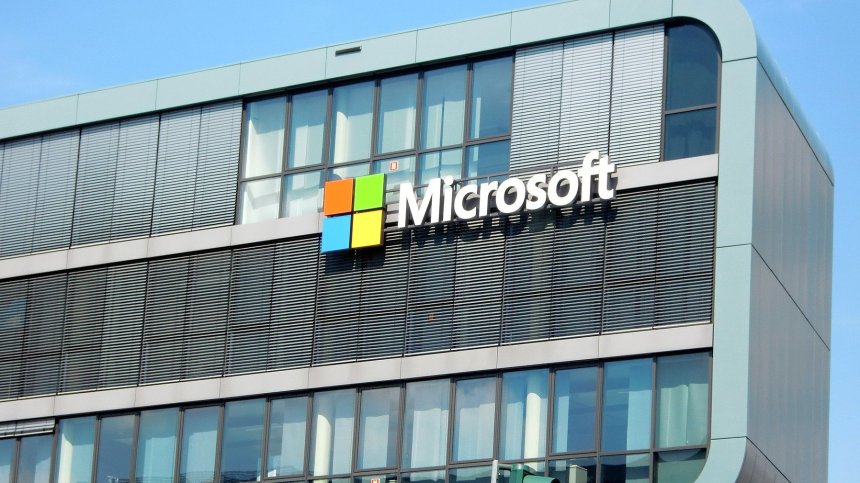 Заради коронавируса: Microsoft призова служителите си да работят от вкъщи