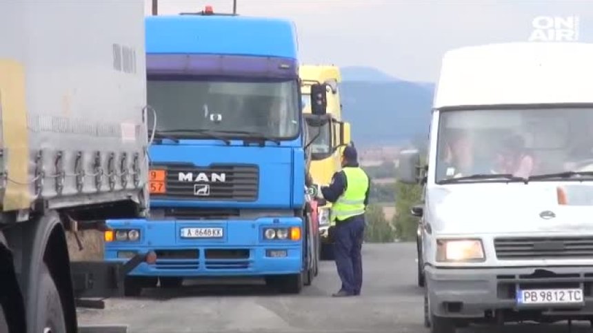 Иззети са документи на пет транспортни фирми в Бургаско