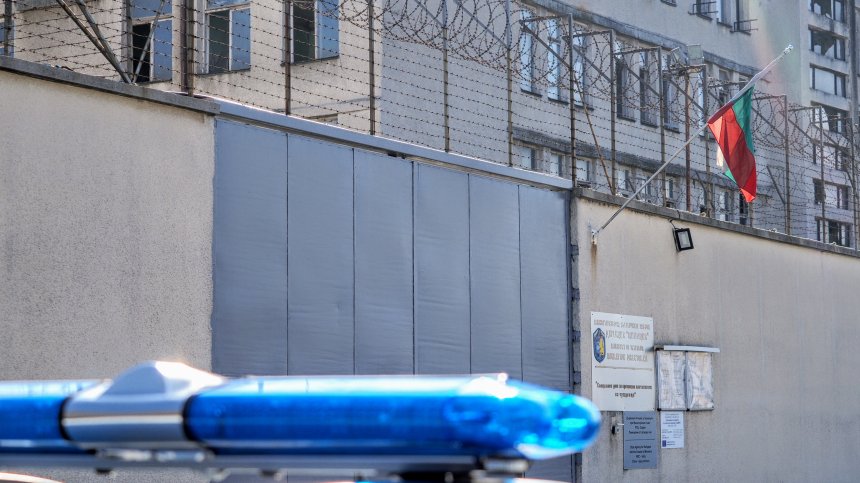 От центъра за бежанци в Бусманци се оплакаха - били удряни, ритани и обиждани