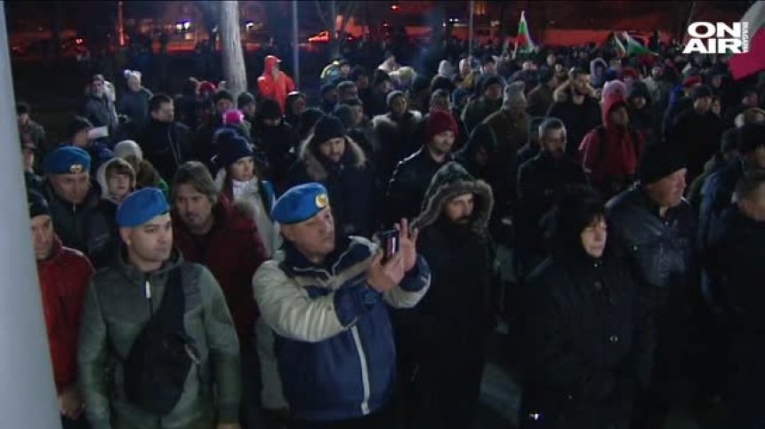 Село Желязно подкрепя протестите във Войводиново