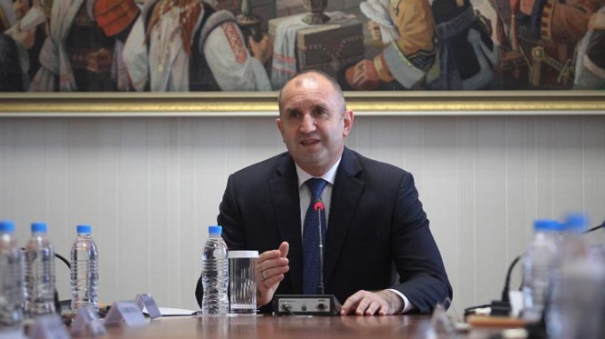 Радев: Демократичното общество е немислимо без МВР