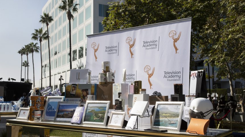 Сериалът "Короната" с абсолютен триумф на наградите "Еми"