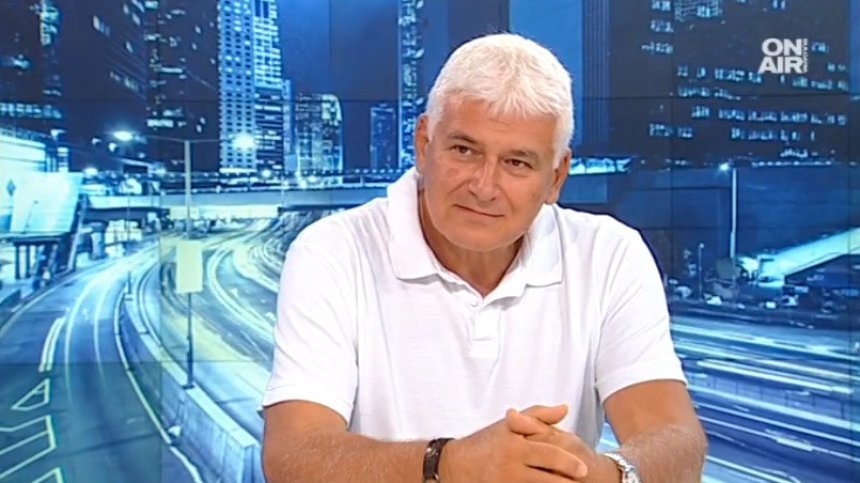 Проектът за Конституция на ГЕРБ възпроизвеждал 94% от текстовете на сегашната