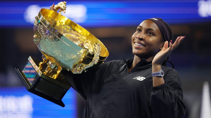 Коко Гоф покори Пекин след победа над Каролина Мухова