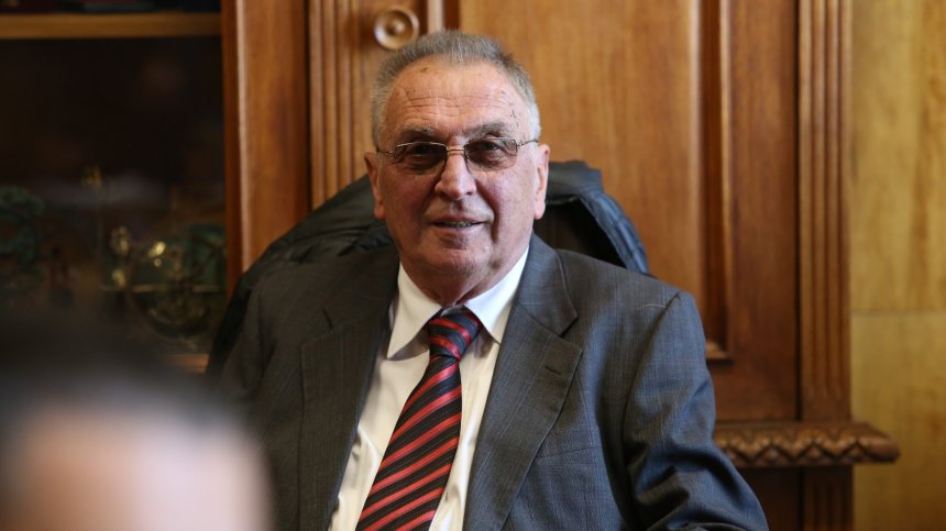 Нападнаха македонския българин Владимир Перев в Скопие