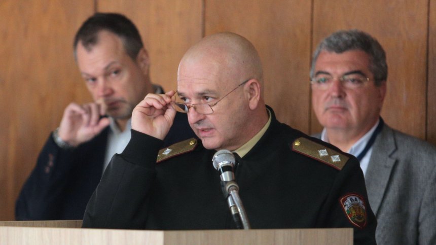 Ген. Мутафчийски във Facebook творчеството (+ГАЛЕРИЯ)