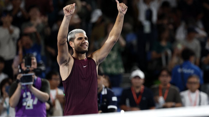 Карлос Алкарас достигна полуфиналите в Токио