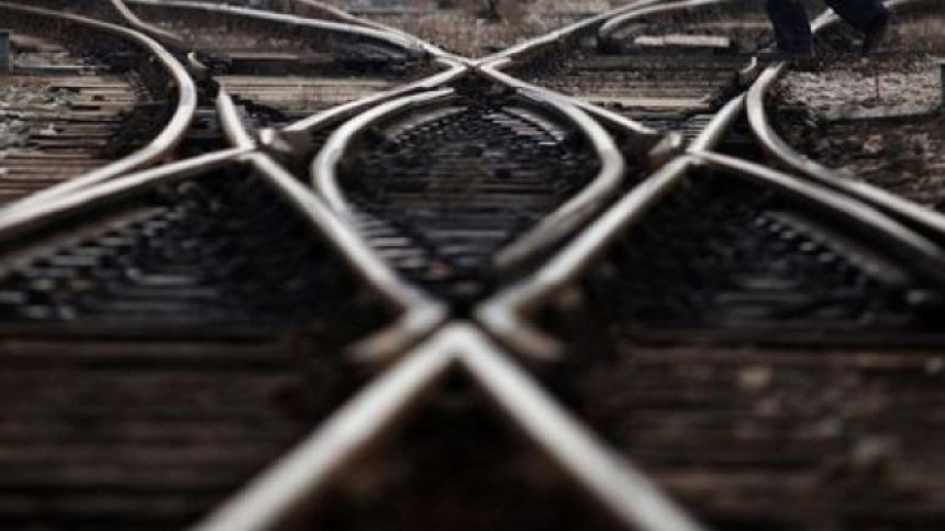 Влакове-снегорини ще почистват жп инфраструктурата след силните снеговалежи