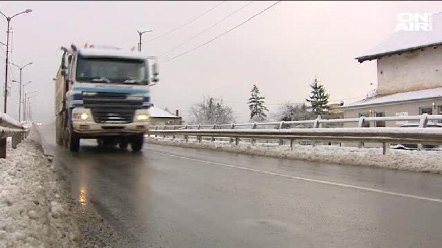 Елин Пелин на протест заради опасен надлез