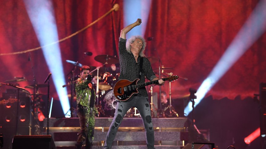 Брайън Мей от Queen оглави класация на най-великите китаристи