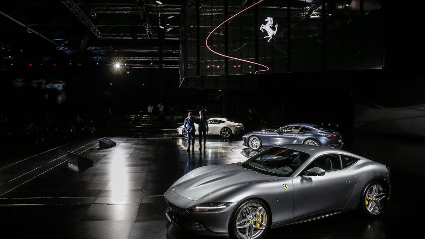 Ferrari ще прави спортна кола с 4 независими електромотора