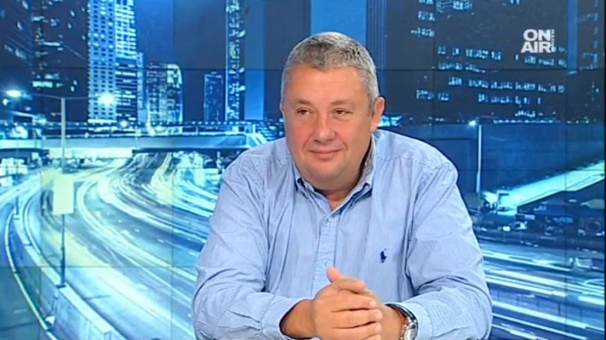 Главният секретар на СДС разпиля протестиращите