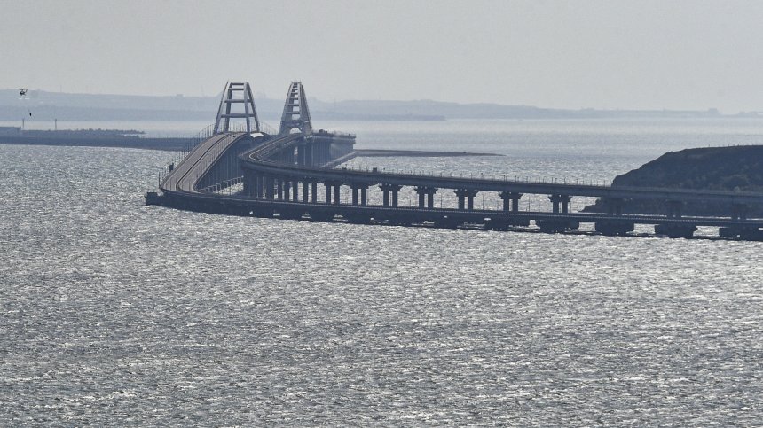 Пуснаха коли и автобуси по Кримския мост