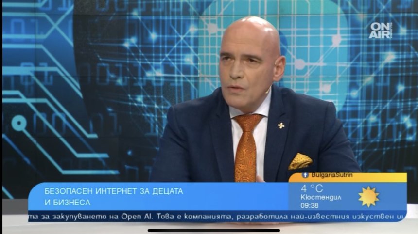 Родителите не се интересуват какво правят децата в интернет и става страшно