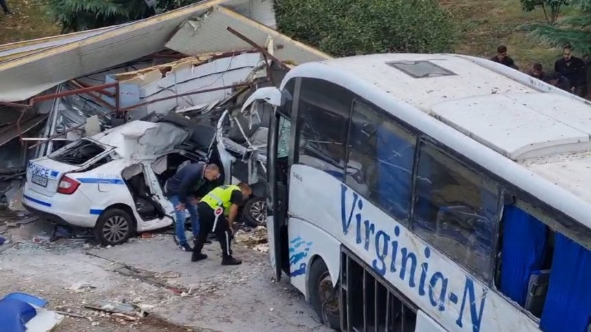 Задържаха сириец за смъртта на двамата полицаи, издирват още един човек