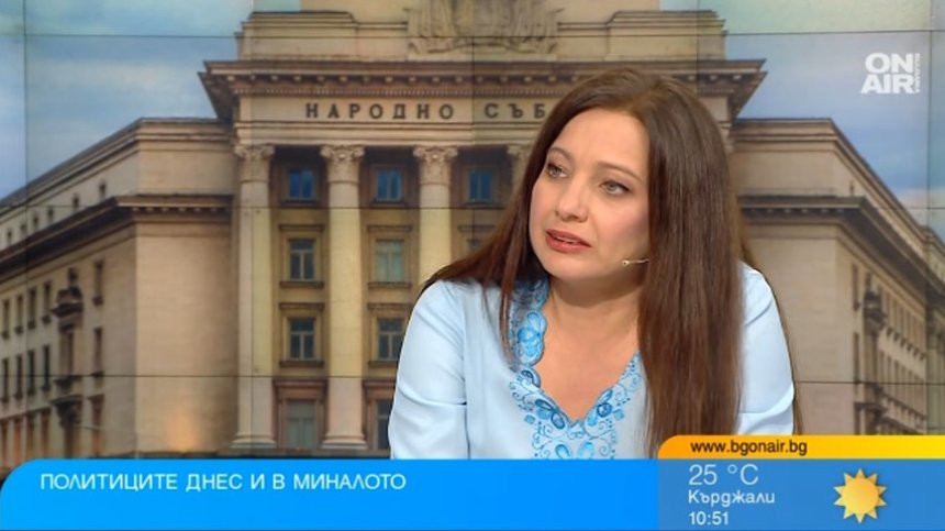 Как Димитър Попов ръководи правителство, съставено от противниците СДС и БСП