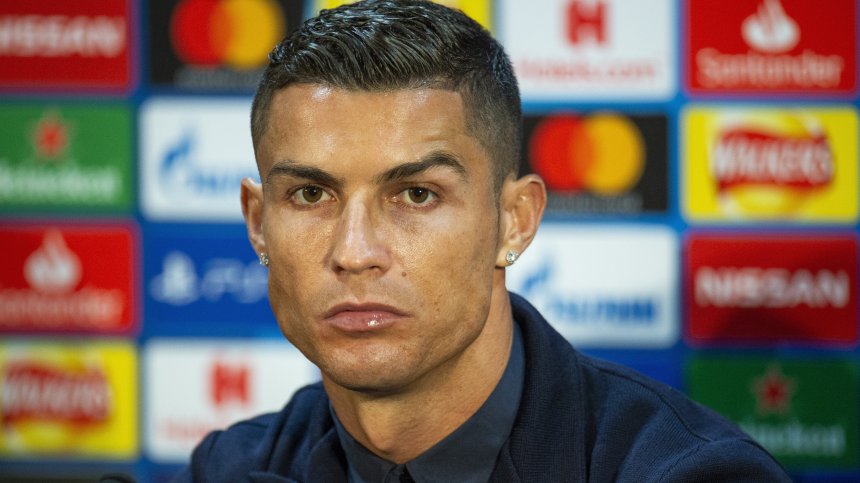 Роналдо няма да се добере до любимия си №7 в "Манчестър Юнайтед"