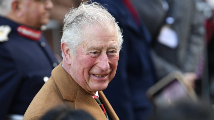 Принц Чарлз: Обличам се като спрял часовник