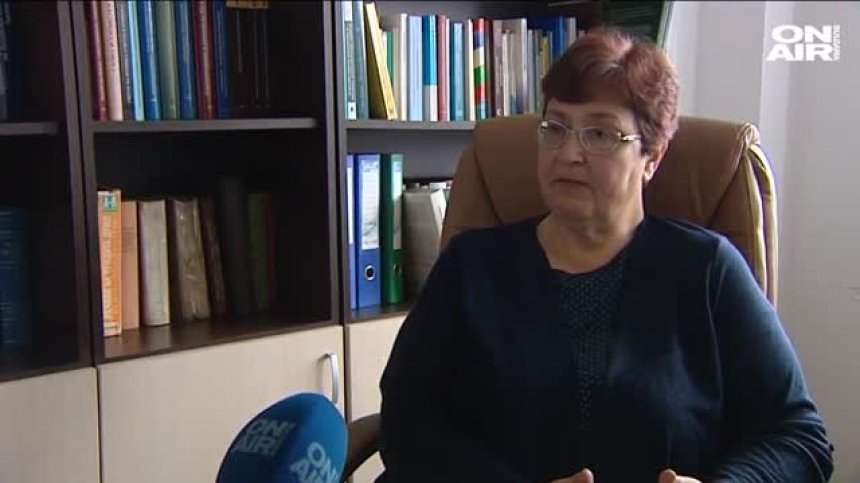 "Емоджи", "влогър", "блокчейн"... Нови думи променят българския език