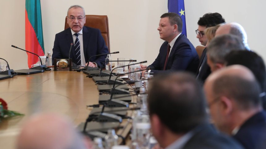 Служебният кабинет отчете каква работа е свършил