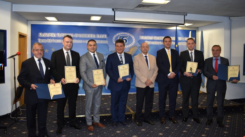 Износът на България за 2021 г. с ръст от 40%, надхвърля 68 млрд. лева