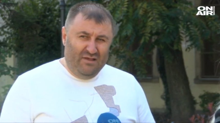 Той е мюсюлманин, но гради православни храмове у нас