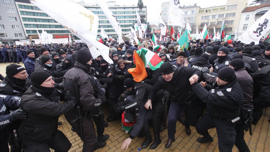 Властта очаква провокатори на протеста срещу "зеления сертификат", от "Възраждане" искат имената им