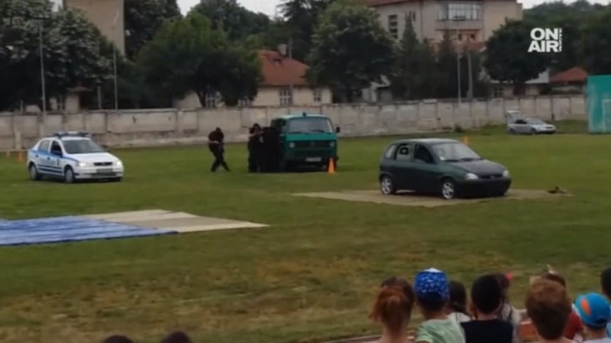 Състоянието на пострадалото при взрив от граните момиче, се подобрява