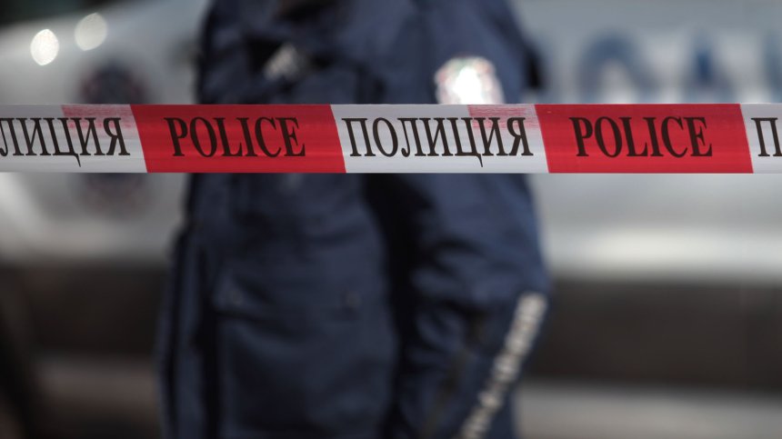 Труп на мъж престоя няколко часа на пейка във Варна