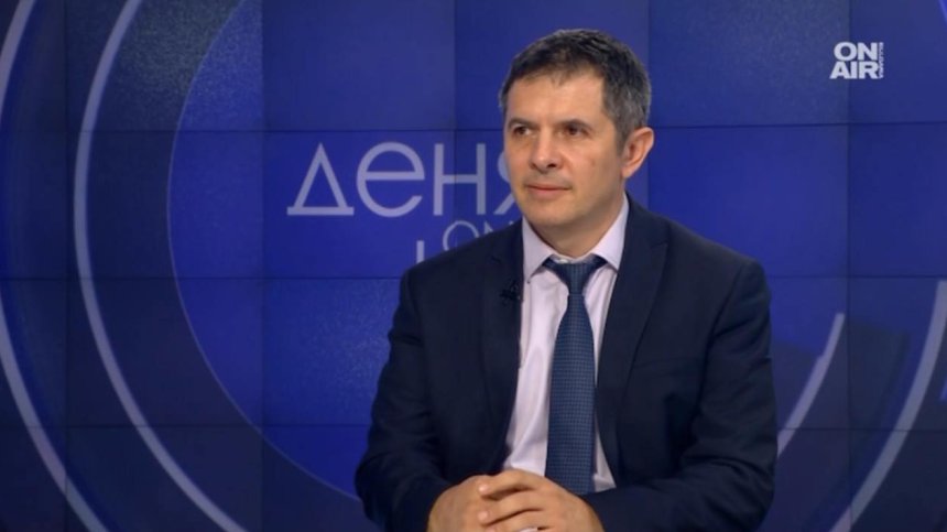 Филип Гунев: Трябват ни поне 3-4 хеликоптера, други страни работят с частни фирми