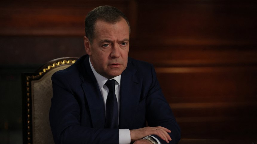 Медведев: За Русия днес няма нищо по-важно от победата