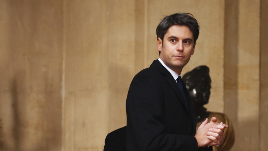 Новият премиер на Франция - първият открит гей на този пост, Макрон със силни думи