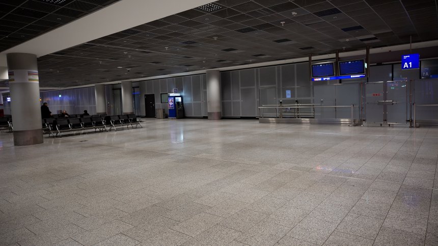 Затвориха летището в Хамбург заради терористична заплаха срещу ирански полет