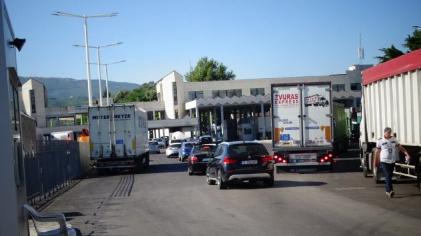 Промениха часовия период за влизане в Гърция