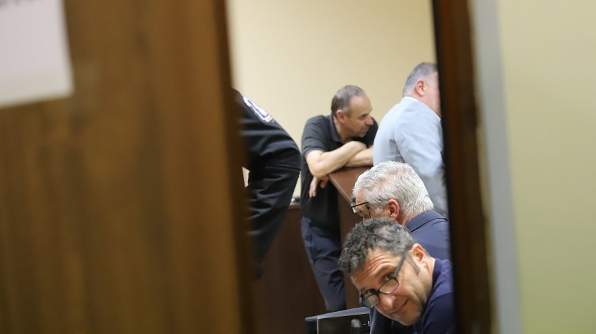 Окончателно: 7 от митничарите, задържани на "Калотина", остават в ареста