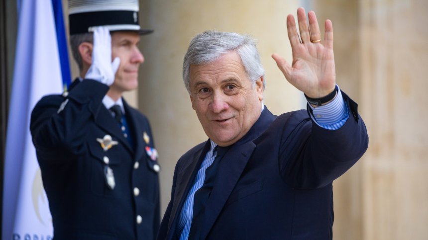 Антонио Таяни призова за създаване на армия на ЕС