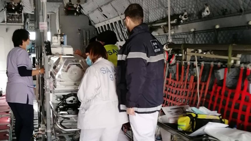Бебето, транспортирано във Франция, с рядко заболяване - не диша докато спи