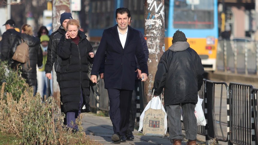 Петков: Ще говорим с всеки, но е малък шансът за редовен кабинет