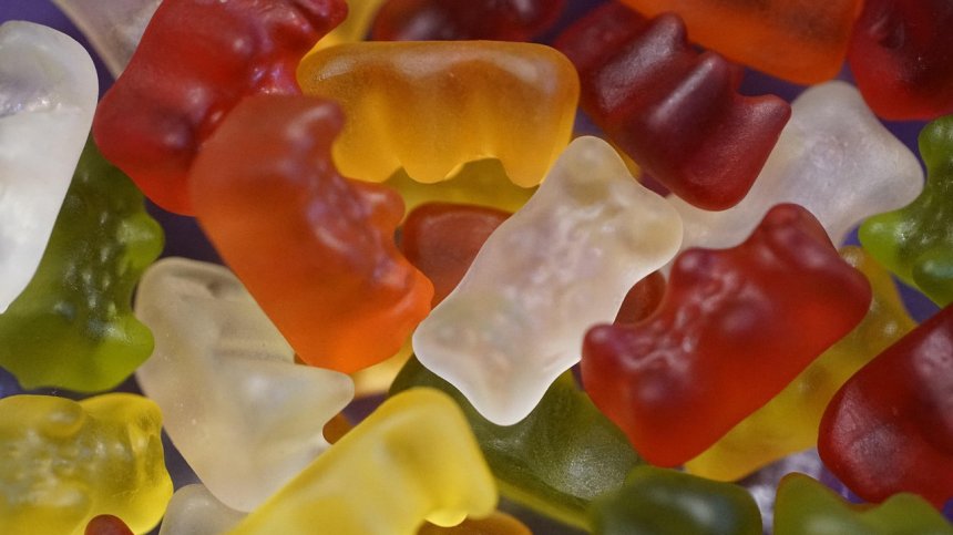 Полицията в Сърбия залови наркотици, скрити в желирани бонбони