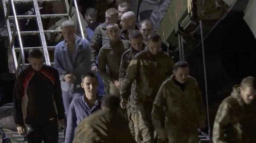 Москва си върна 50 военнопленници при размяна с Украйна