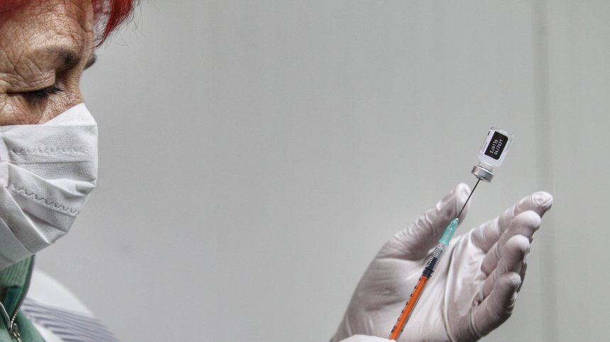 България започва да ваксинира с Pfizer деца между 5 и 11 г. - какви са страничните ефекти