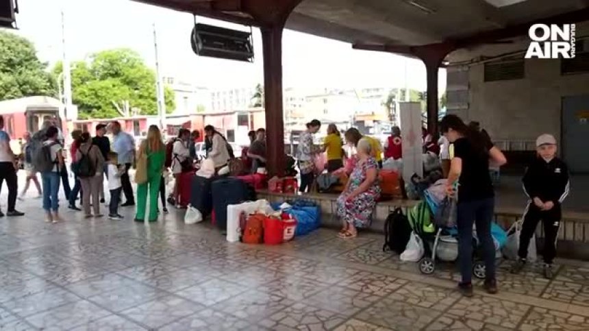 Преместиха близо 80 украинци от Варна в Рибарица, Паничище и Търново