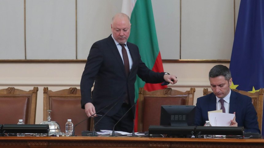 Окончателно: Депутатите приеха декларация за приемане на Украйна в НАТО след войната
