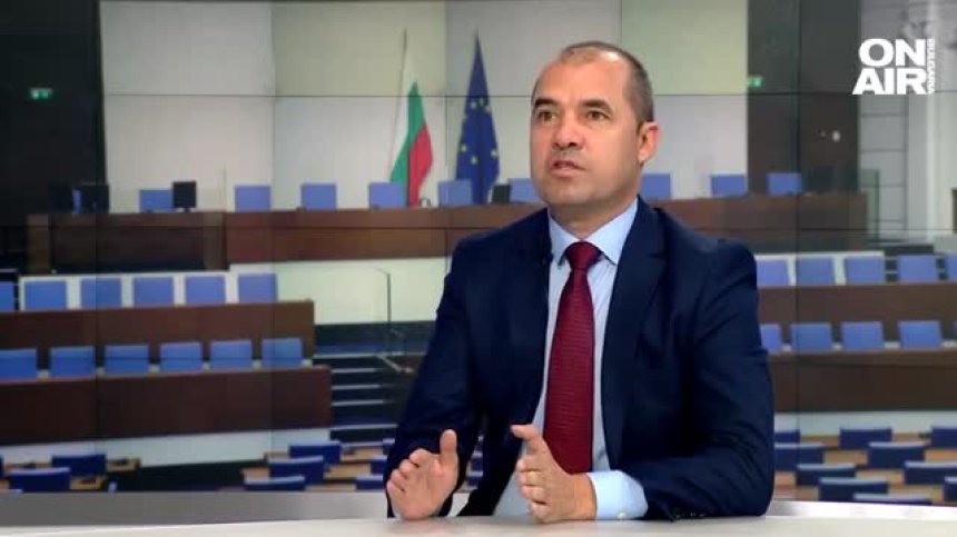 Дечев, БСП: На Вътев му е оказан външен натиск, Тагарев се държи като украински военен министър