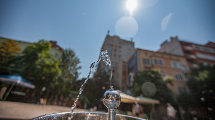 Жълт код за опасни горещини в цялата страна, живакът доближава 40&deg;