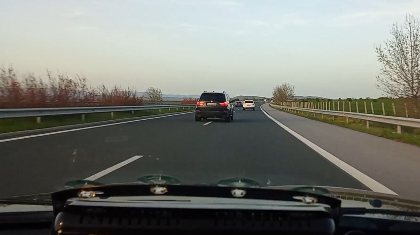 Цивилна кола на КАТ засне 20-годишен шофьор да лети с 220 км/ч по АМ "Тракия"