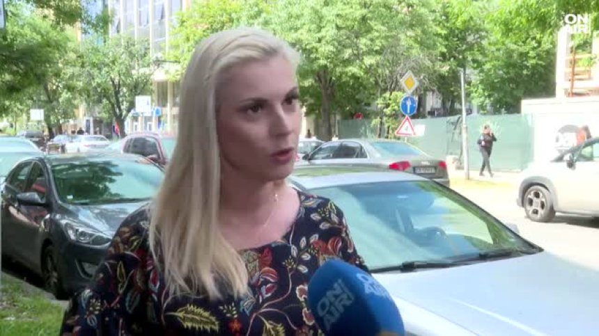 Родители пишат извинителни бележки до училище заради транспортната блокада в София